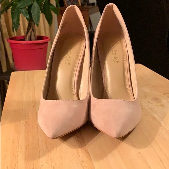 High heels - Picture 2 of 2